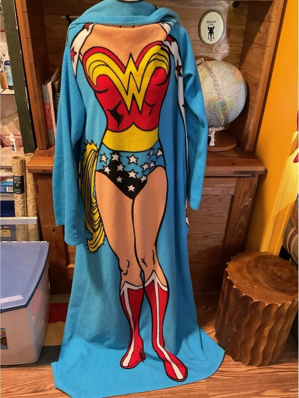 Wonder Woman fleece Blanket With Sleeves